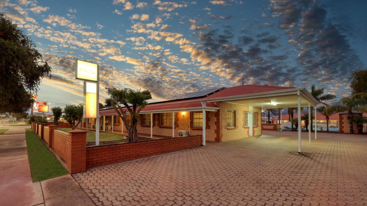 Charles Rasp Motor Inn y cabañas Broken Hill Exterior foto